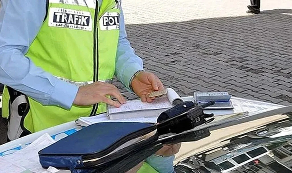 Trafikte Yeni Dönem: Cezalar 100 Bin TL'ye Kadar Çıkacak!