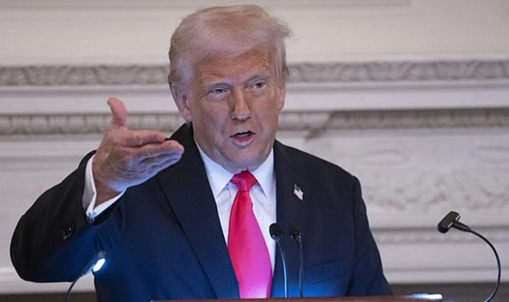 Trump’tan Üçüncü Dönem Mesajı: “Yolları Var, Şaka Yapmıyorum”