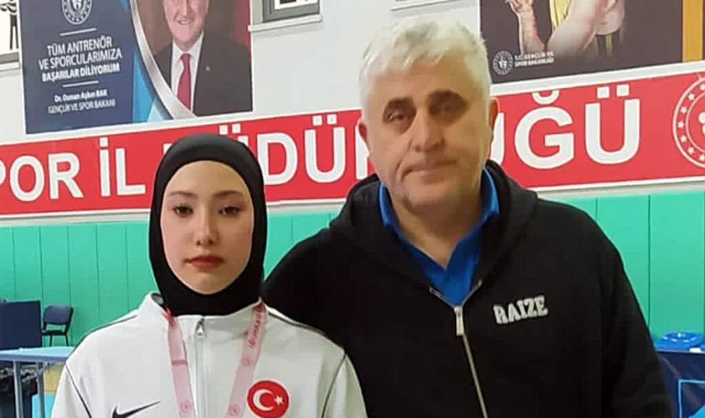 Uğur Okulları Öğrencisi Zeynep Beren Sayılır, Türkiye 3.’sü Oldu