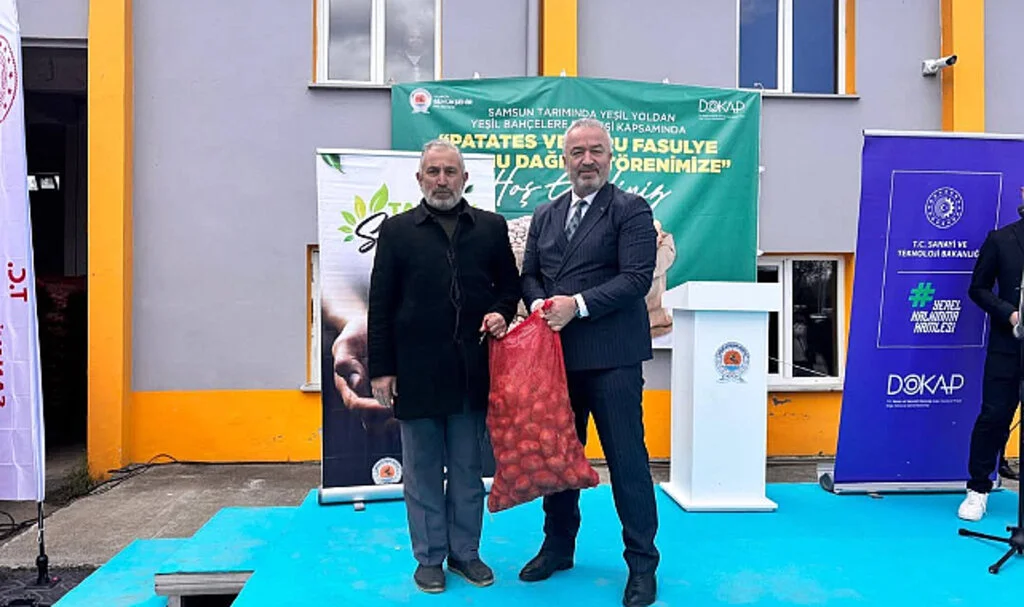 19 Mayıs İlçesinde Çiftçiye Tohumluk Patates ve Kuru Fasulye Desteği