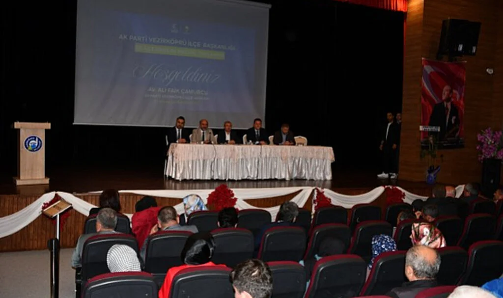 AK Parti Vezirköprü'de Danışma Toplantısı Yaptı