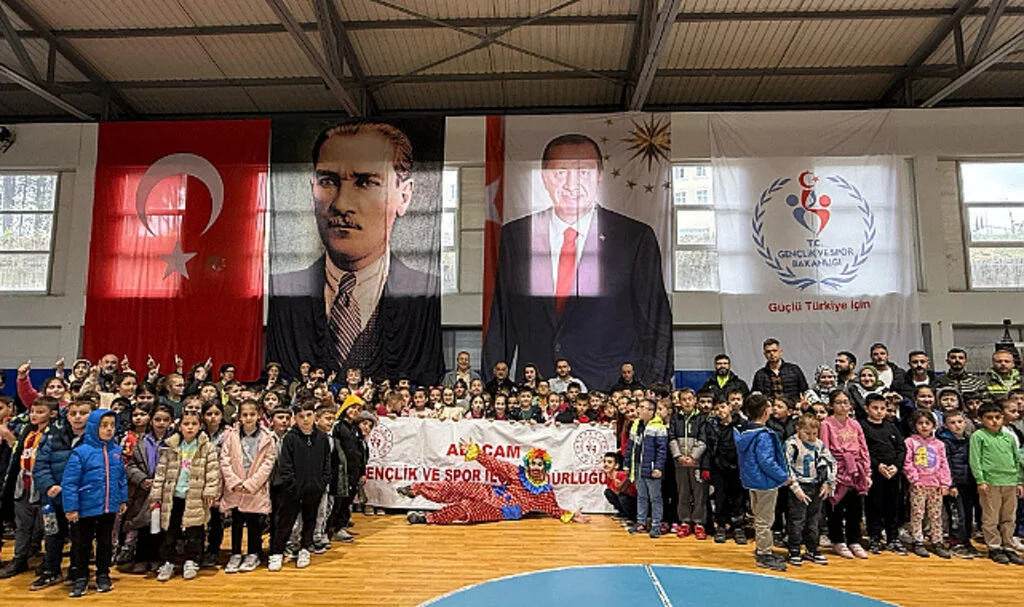 Alaçam’da İFET Oyunları Renkli Görüntülere Sahne Oldu