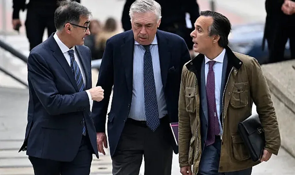 Ancelotti Hakim Karşısına Çıktı