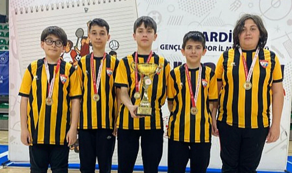 Badminton'da İki Kupa Birden Samsun'a Geldi
