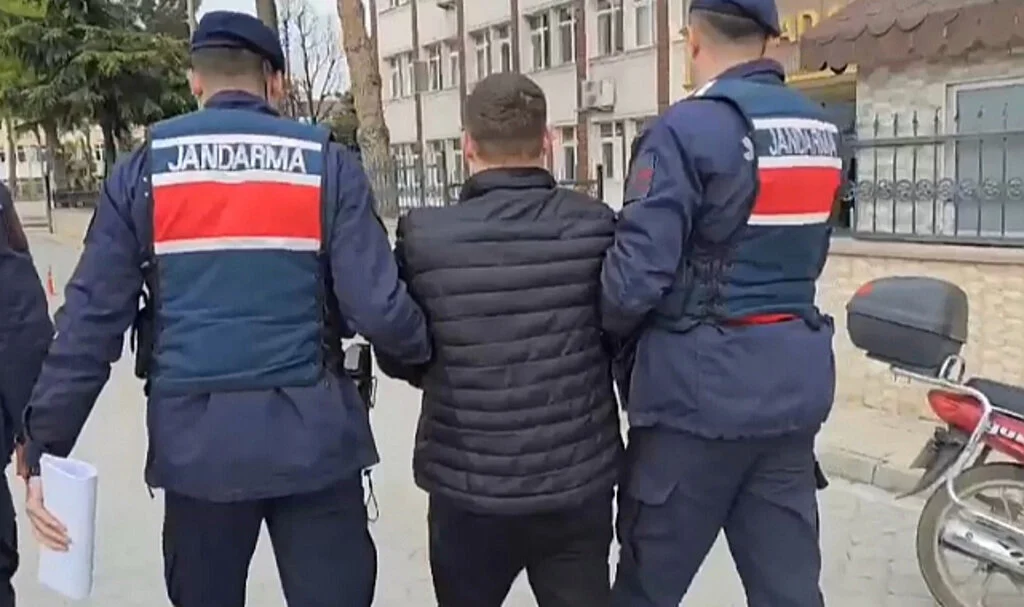 Bafra’da 9 Yıl 8 Ay Cezası Bulunan Şahıs Yakalandı