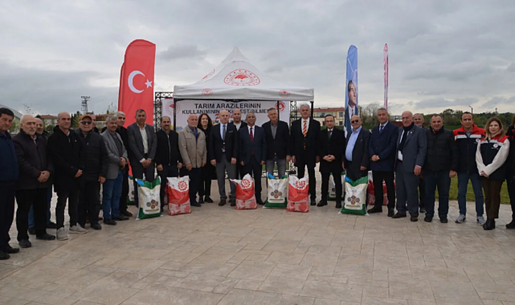Bafra’da Çiftçilere Tohum Dağıtımı Yapıldı