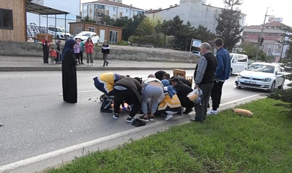 Bafra’da Yaya Geçidinde Kaza: Motosikletliye Otomobil Çarptı