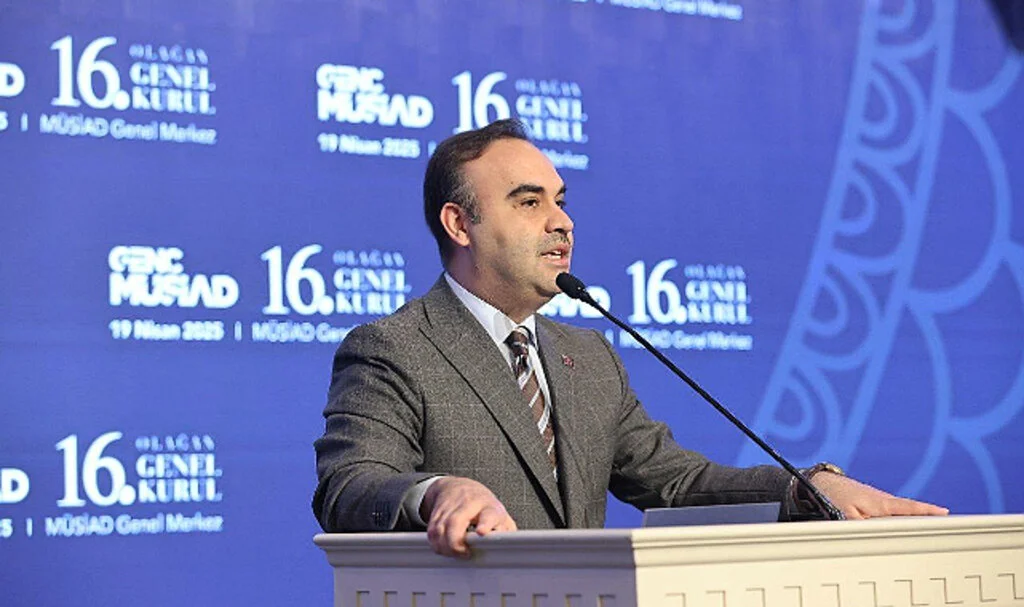 Bakan Fatih Kacır’dan Sanayiye Eğitim Müjdesi