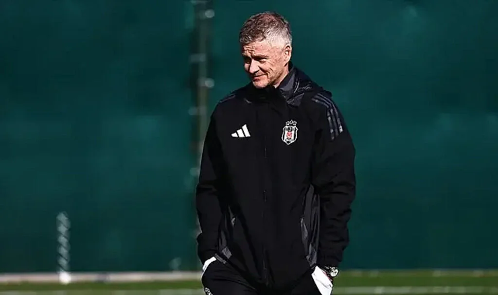 Beşiktaş'tan Eski Trabzonsporlu Yıldıza Kanca!