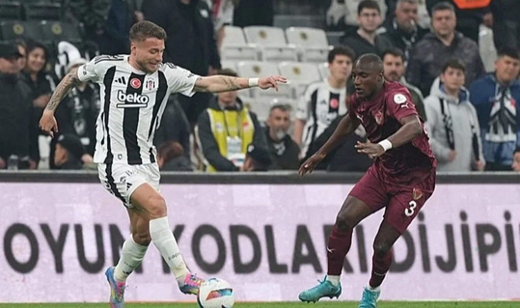 Beşiktaş Tribünlerinden Immobile’ye Rafa Silva Tepkisi