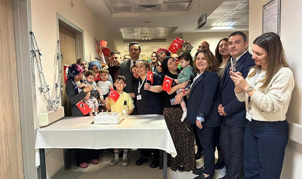 Çarşamba’da Hastanede Yatan Çocuklara 23 Nisan Sürprizi