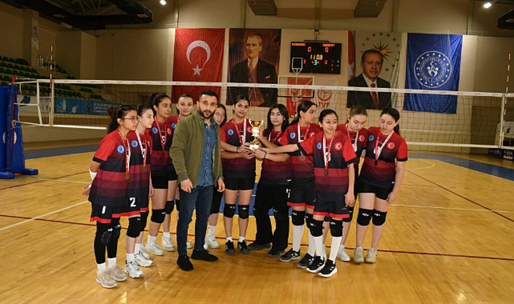 Çarşamba’da Yıldız Kızlar Voleybol Şampiyonu Belli Oldu