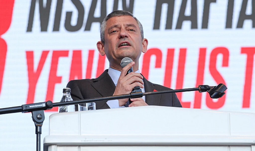 CHP Lideri Özgür Özel: Başörtülü Kardeşimin Hakkını Savunmak Meczuba Kalmamış