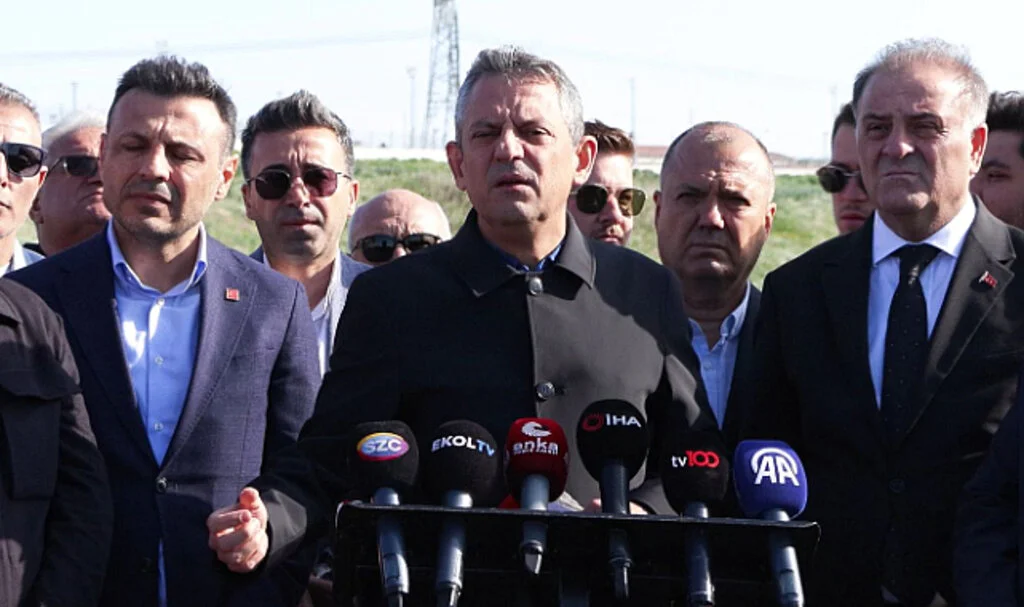 CHP Lideri Özgür Özel Silivri'de Tutukluları Ziyaret Etti: Hepimizin Ortak Talebi Özgürlük