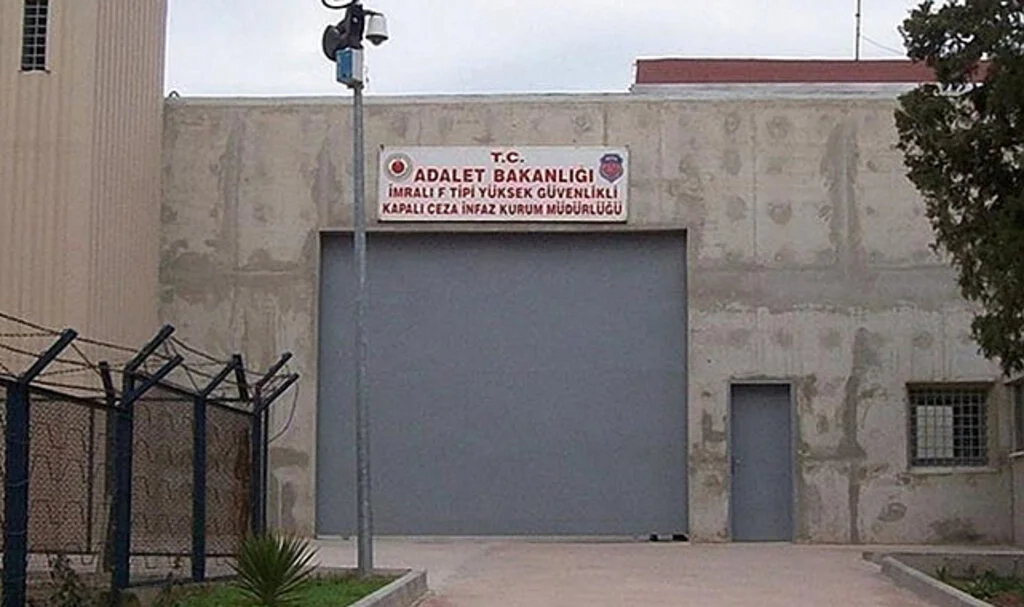 DEM Parti Heyeti İmralı’ya Gitti