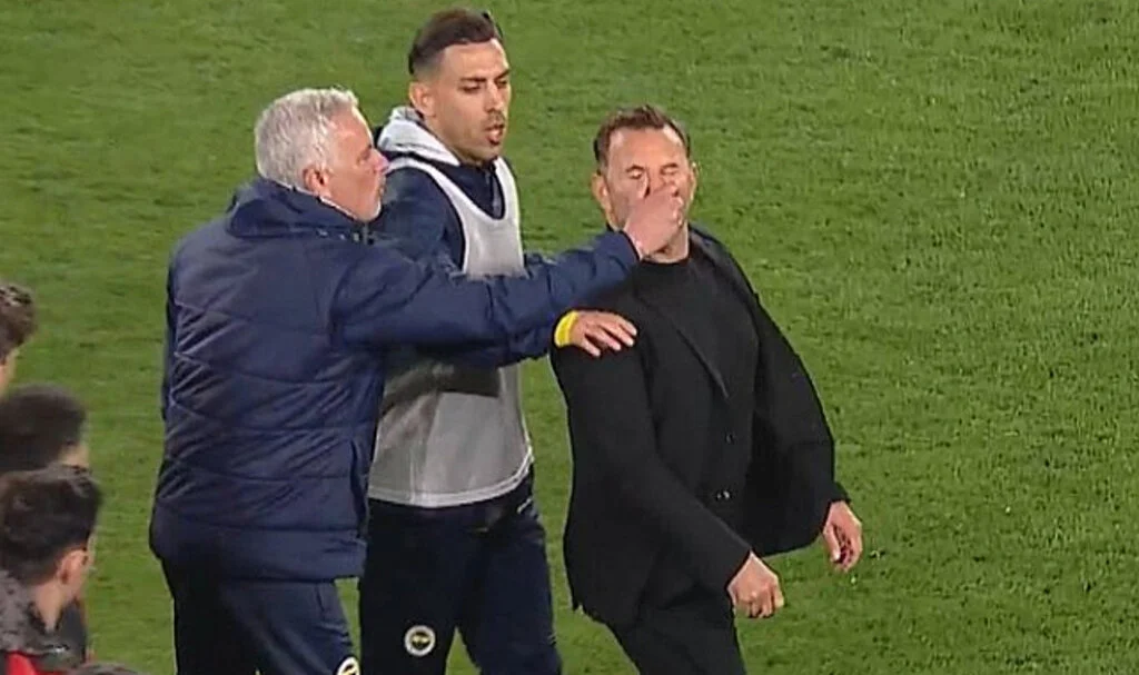 Derbi Sonrası Mourinho’dan Okan Buruk’a Fiziksel Müdahale