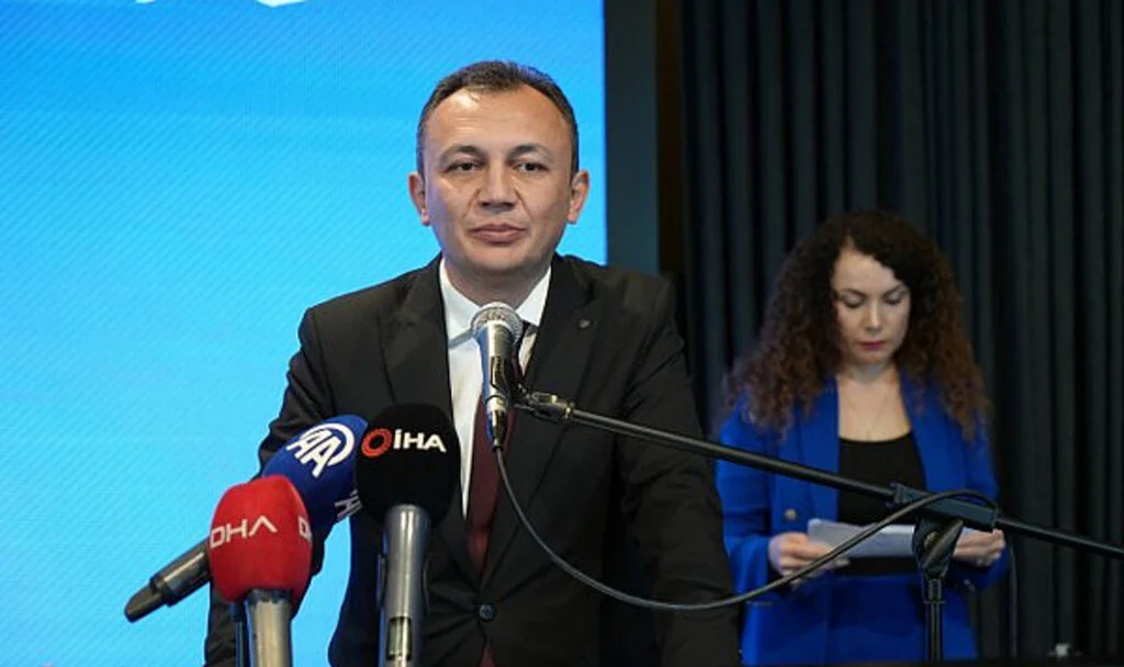 Dr. Uras’tan Sezaryen Uyarısı: Komplikasyon Riski Var