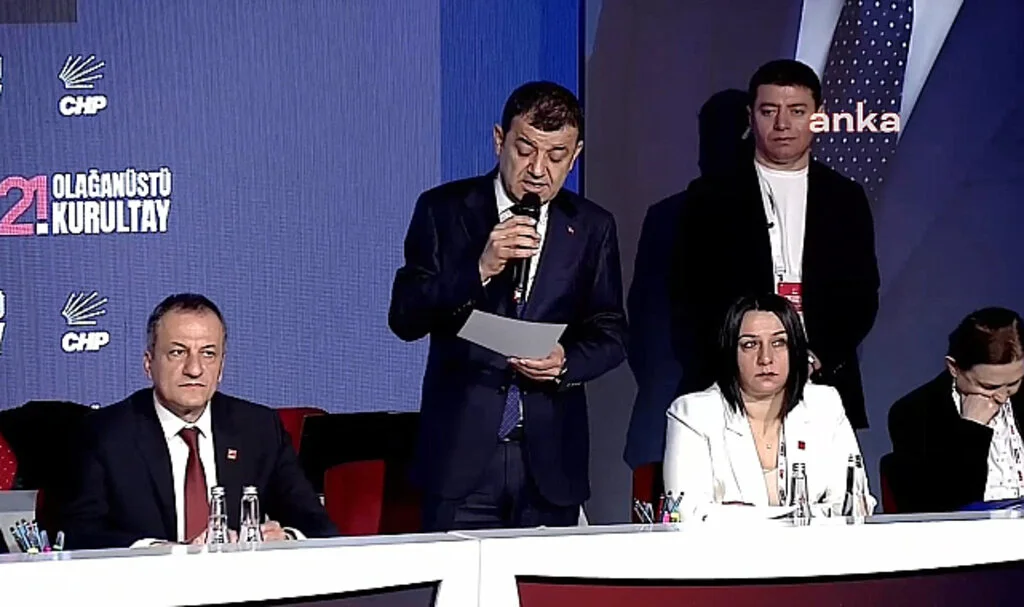 Ekrem İmamoğlu'ndan Kurultaya Mesaj: Sandığı Kovalamasını Biliriz