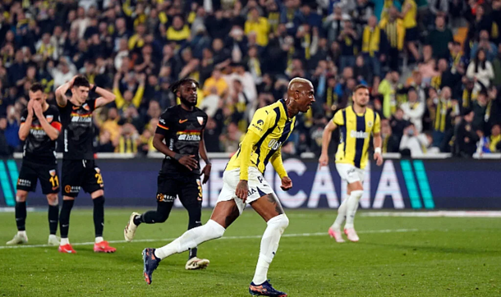 Fenerbahçe’de Talisca Fırtınası! 4 Maçta 7 Gol