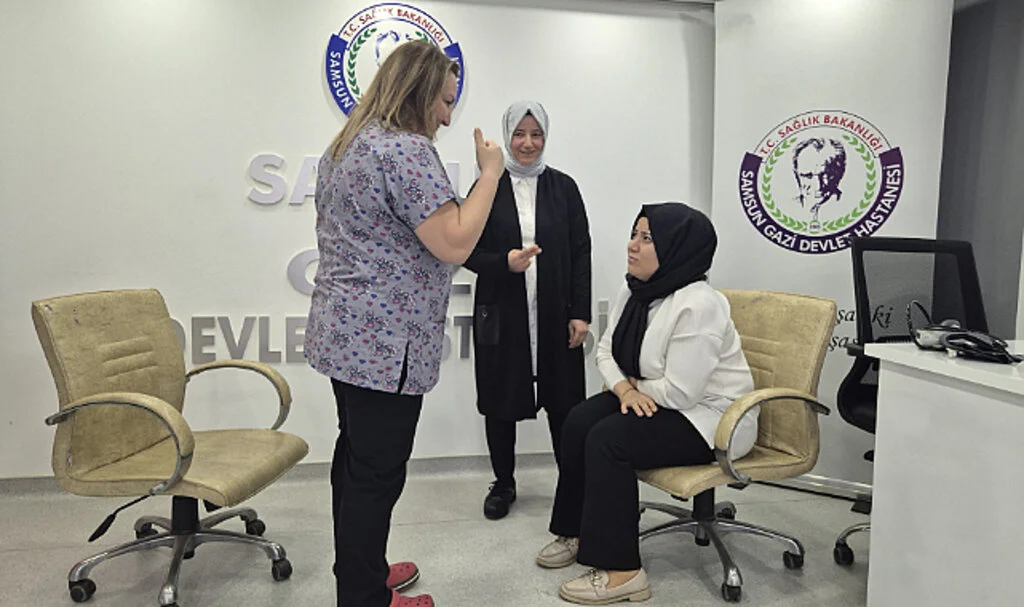 Gazi Devlet Hastanesi'nde İşaret Dili Eğitimi