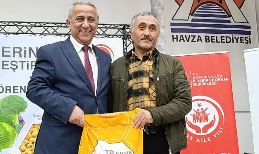 Havza’da 350 Çiftçiye Ayçiçeği Tohumu Desteği
