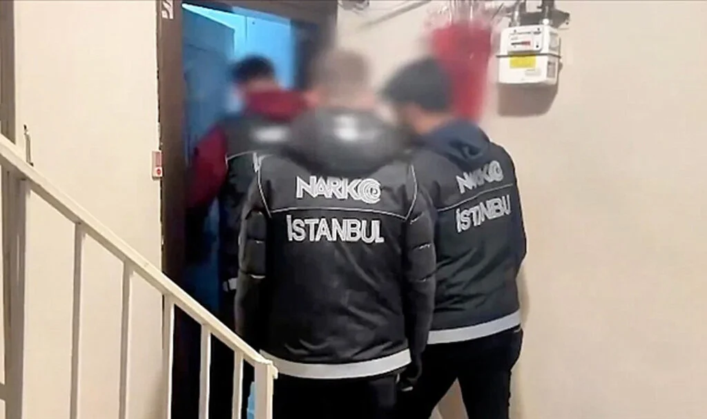 İstanbul’da 880 Kilo Uyuşturucu Ele Geçirildi