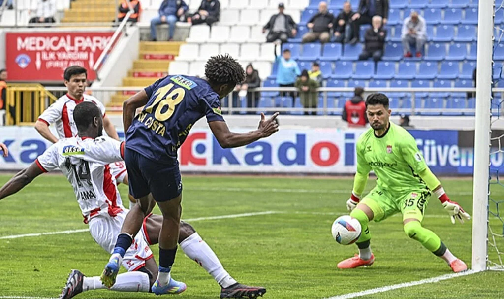 Kasımpaşa Evinde Sivasspor’u 3-1 Yendi