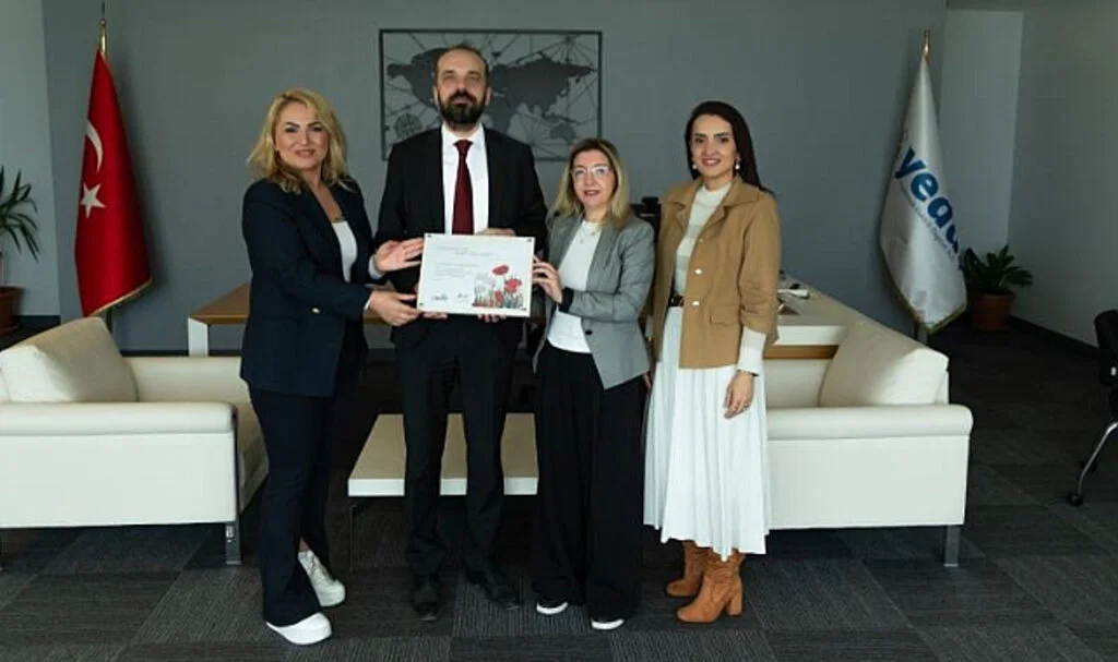 LÖSEV'den YEDAŞ Genel Müdürüne Teşekkür Sertifikası