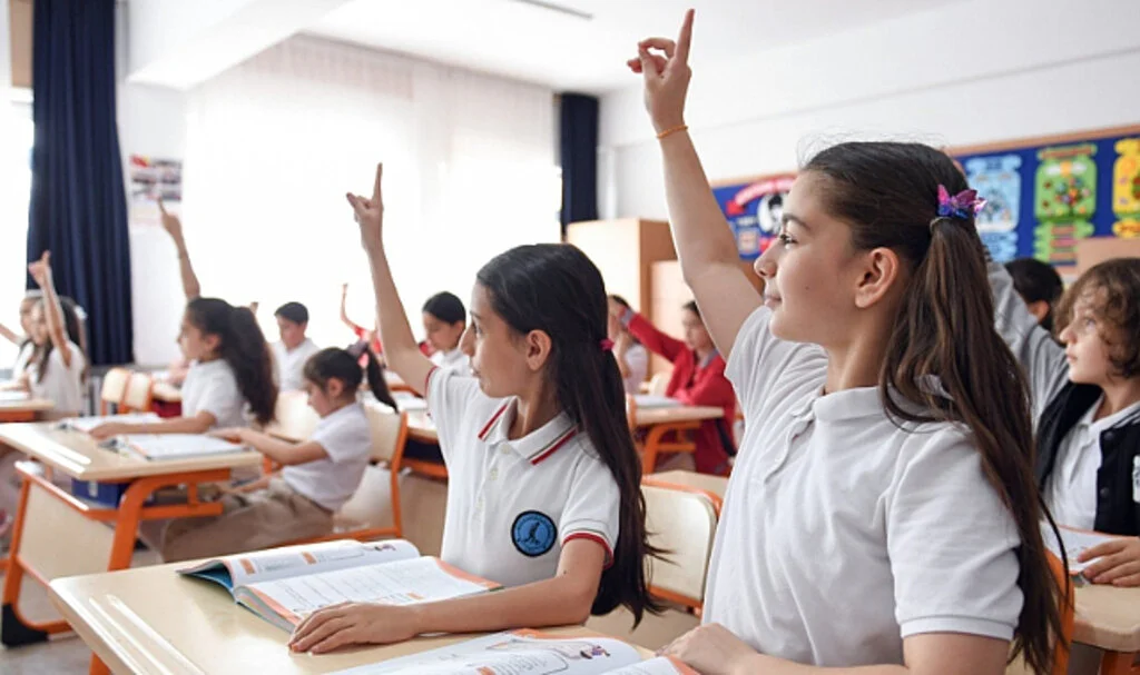MEB Yaz Tatilini Erken Başlatmaya Hazırlanıyor