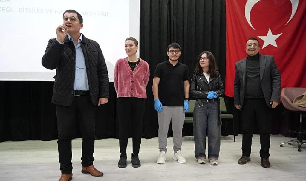 OMÜ’lü Akademisyen Atıkla Beslenen Böceği Tanıttı