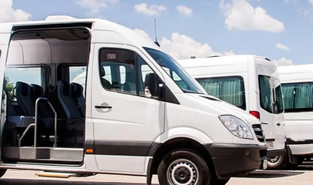 Personel Servis Araçlarında Yaş Sınırı Değişti