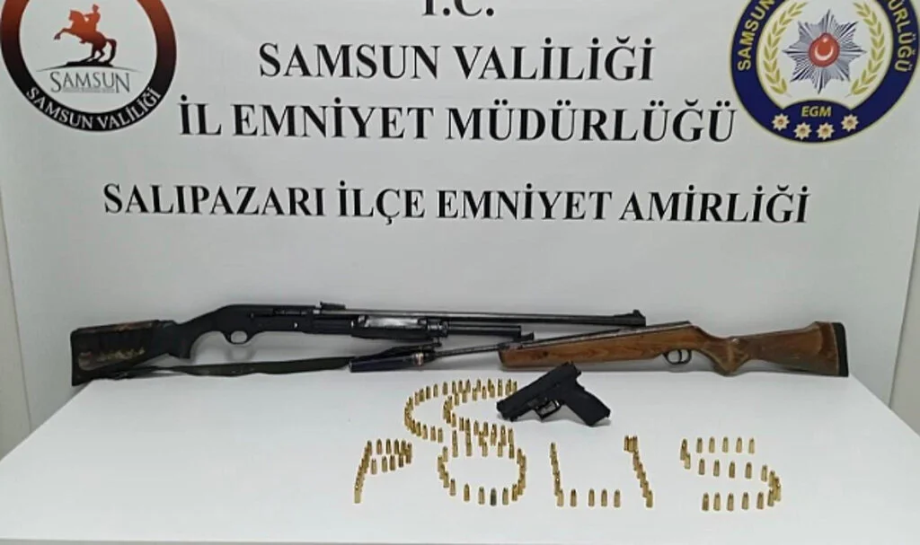 Salıpazarı’nda Silah Operasyonu: 3 Gözaltı