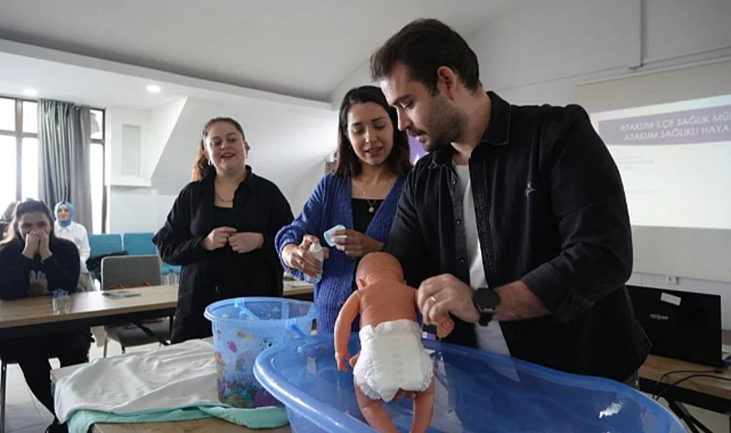 Samsun'da Gebe Okulu'nda Tatlı Telaş: Babalar da Eğitimde