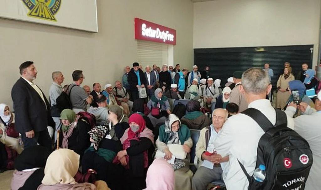 Samsun’da Hacı Adayları Kutsal Topraklara Uğurlandı