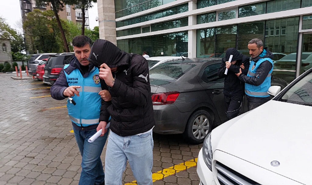 Samsun'da Öğretmeni Darp Eden 2 Kişi Tutuklandı