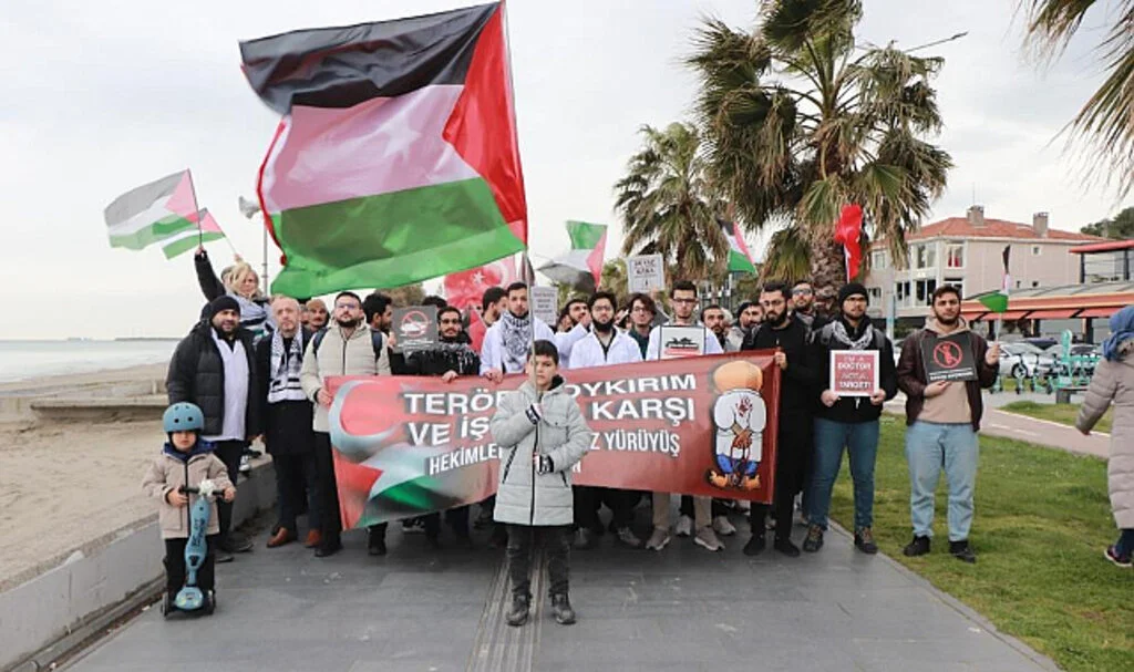 Samsun’da Sağlıkçılardan Gazze İçin Sessiz Yürüyüş