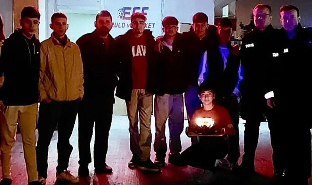 Samsun'da Sahte Kavga İhbarı Pastalı Kutlamaya Dönüştü