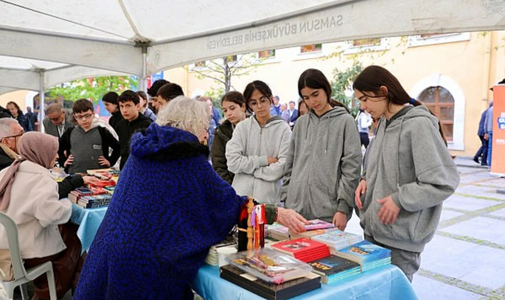 Samsun'da Şairler ve Yazarlar Buluşması Başladı