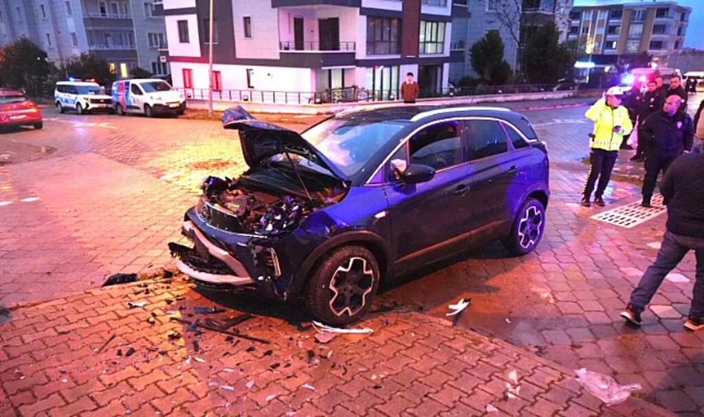 Samsun’da SUV ile Otomobil Çarpıştı: 6 Yaralı