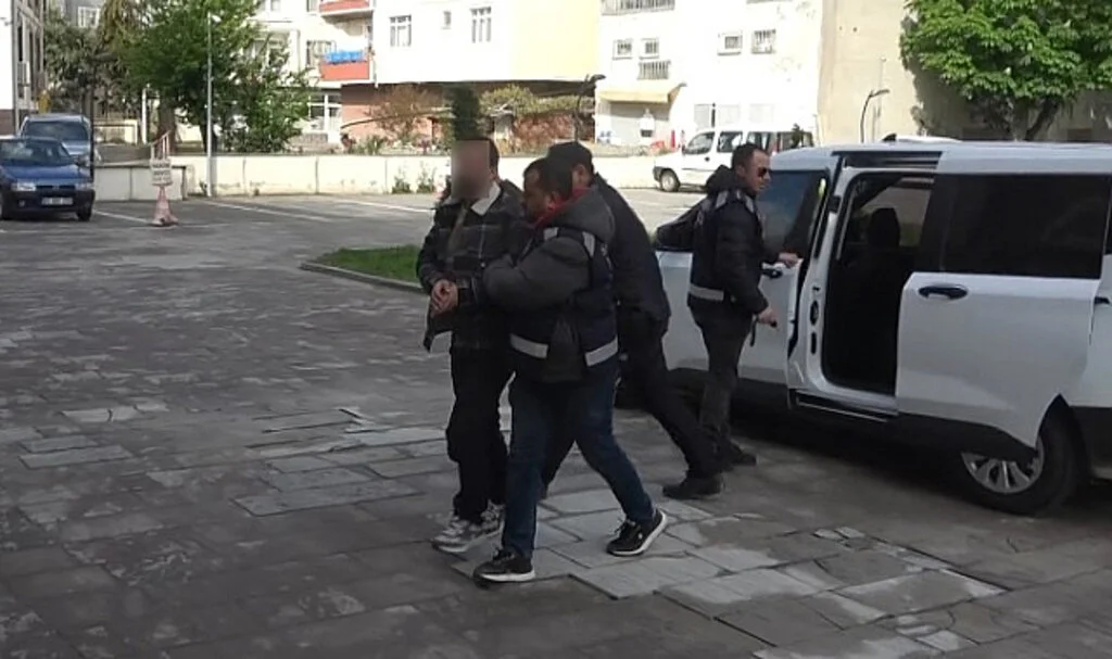 Samsun'da Tarihi Eser ve Taş Kokainle Yakalanan Şüpheliler Tutuklandı