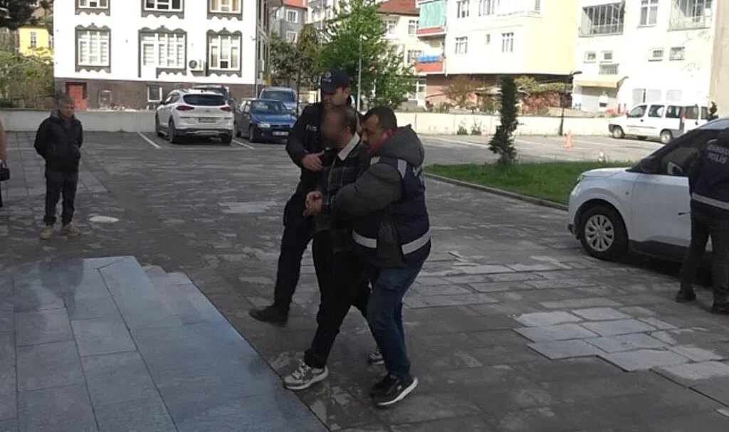 Samsun’da Taş Kokainle Yakalanan İki Şüpheli Adliyede
