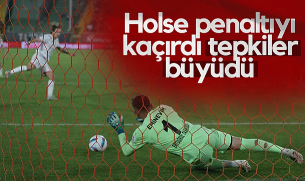 Samsunspor'da Holse Penaltıyı Kaçırdı, Tepkiler Büyüdü