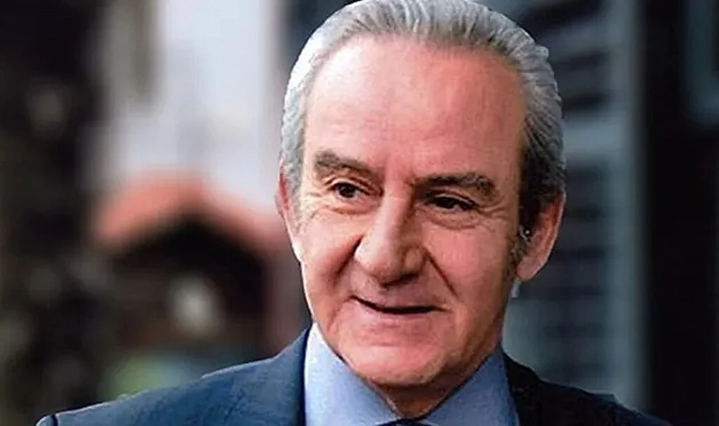 Tiyatro Ustası Ahmet Levendoğlu Hayatını Kaybetti