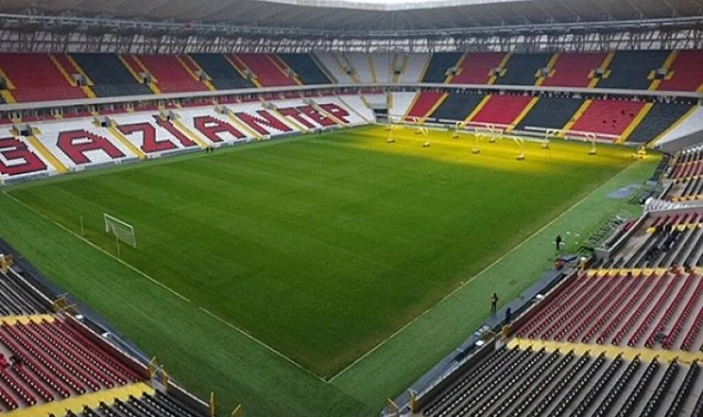 Trabzonspor ile Galatasaray Gaziantep'te Karşılaşacak
