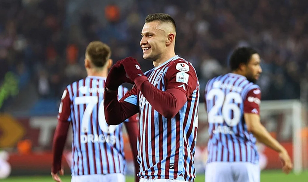 Trabzonspor Sahasında Rizespor'u 2-0 Mağlup Etti
