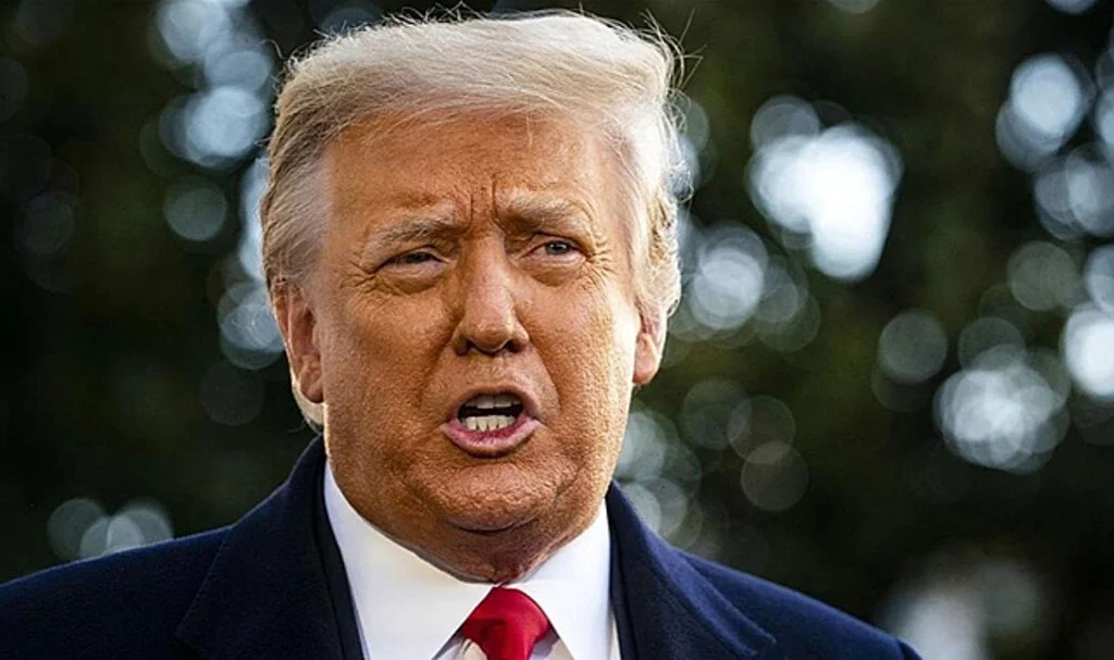 Trump’tan Elektroniğe Vergi Muafiyeti