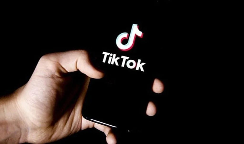 Trump TikTok İçin Ek Süre Verdi