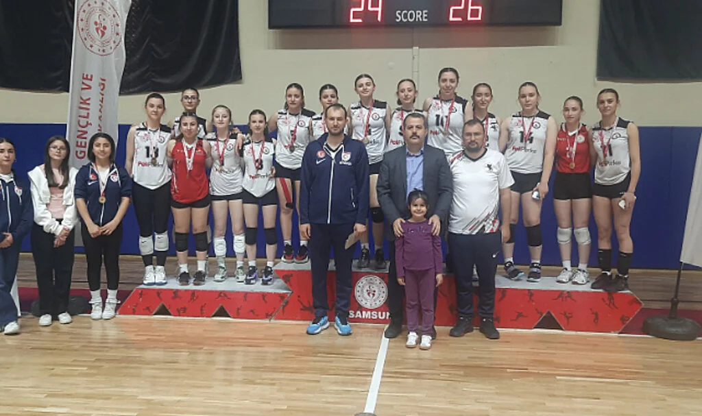 Vezirköprü’de İlk Voleybol Turnuvası Tamamlandı