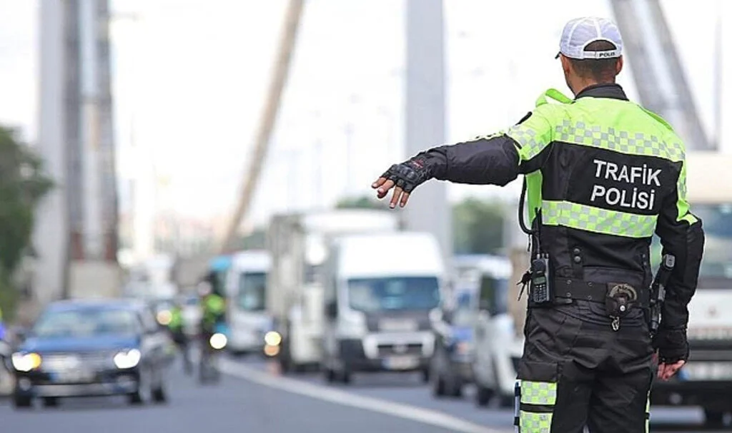 Zincirleme Trafik İhlaline Ağır Ceza Yolda