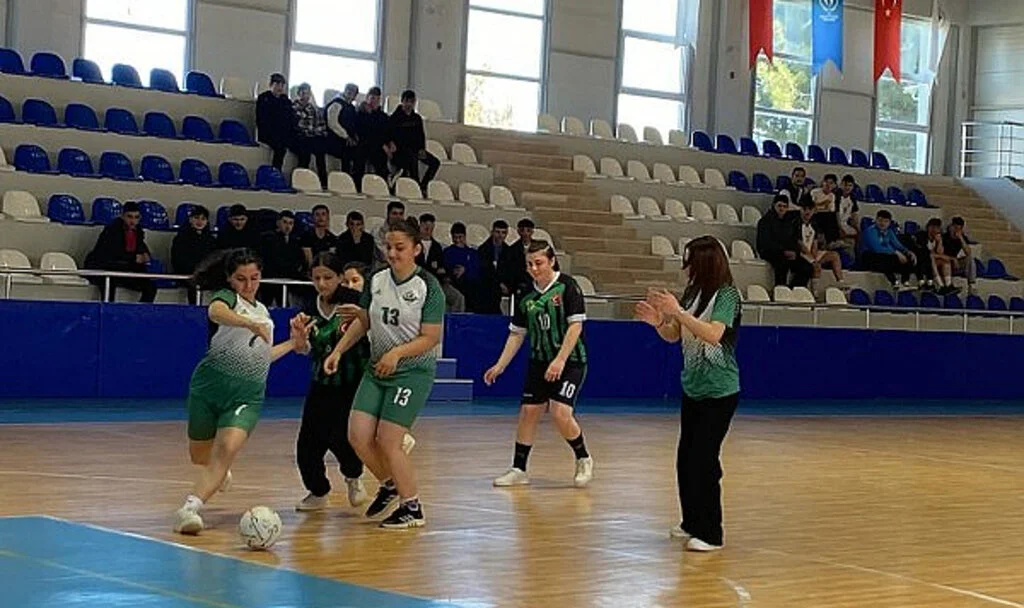 Alaçam'da Gençlik Haftası Futsal Turnuvası Tamamlandı